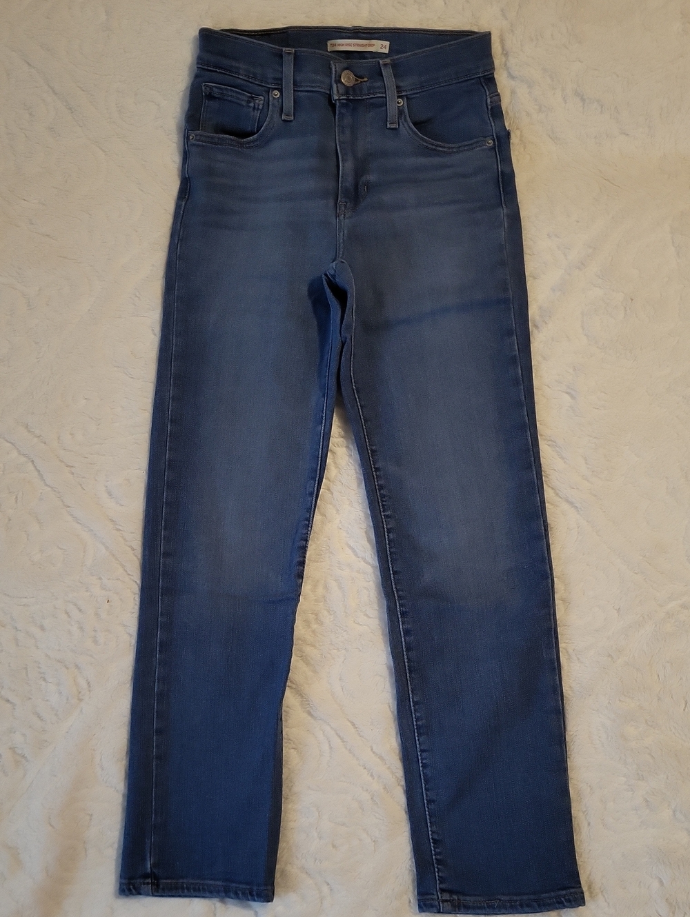 Levi's 724 High Rise Straight Crop Jeans in Medium Blue